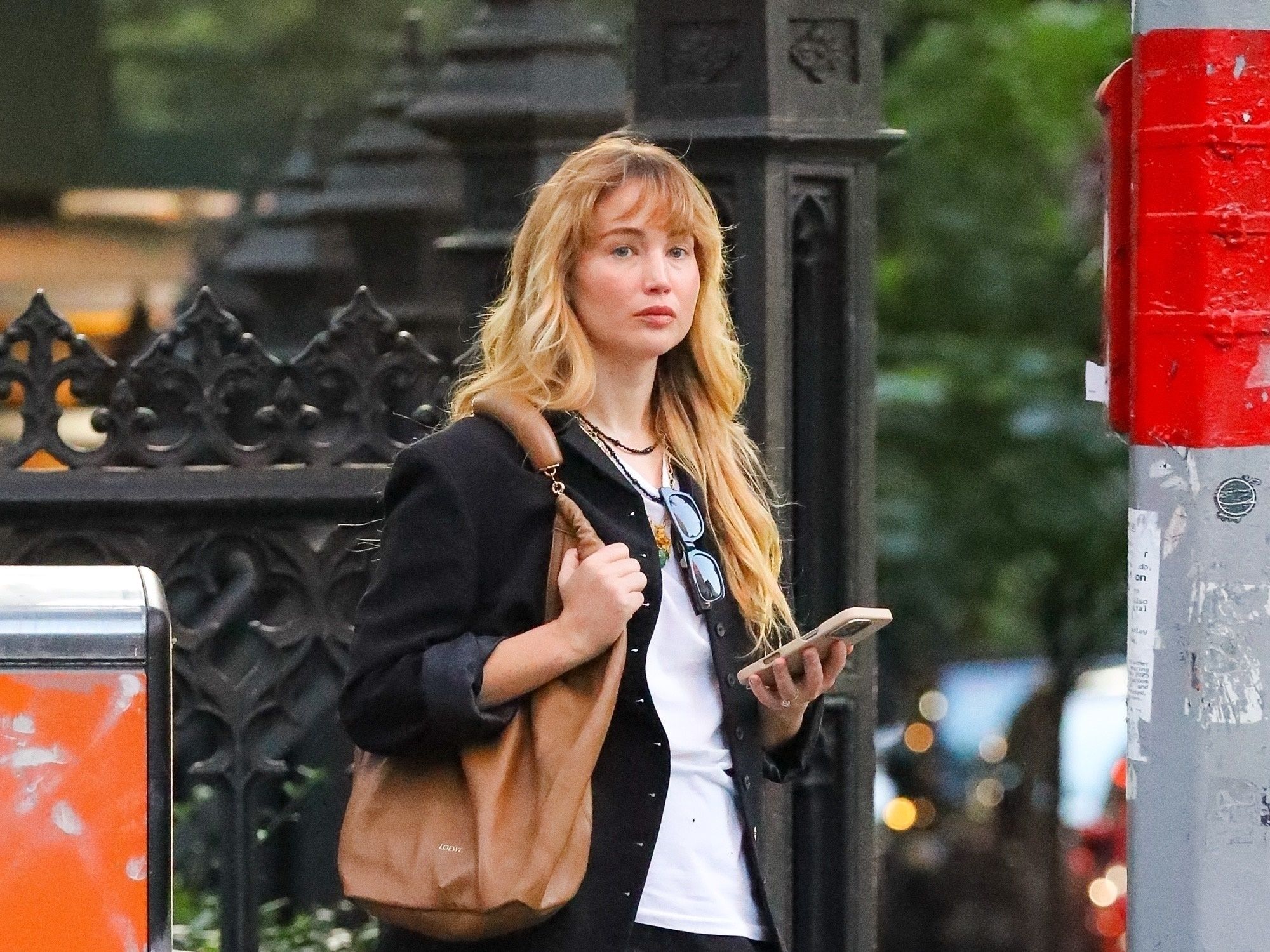 Jennifer Lawrence Perfects Her Transitional Outfit Formula