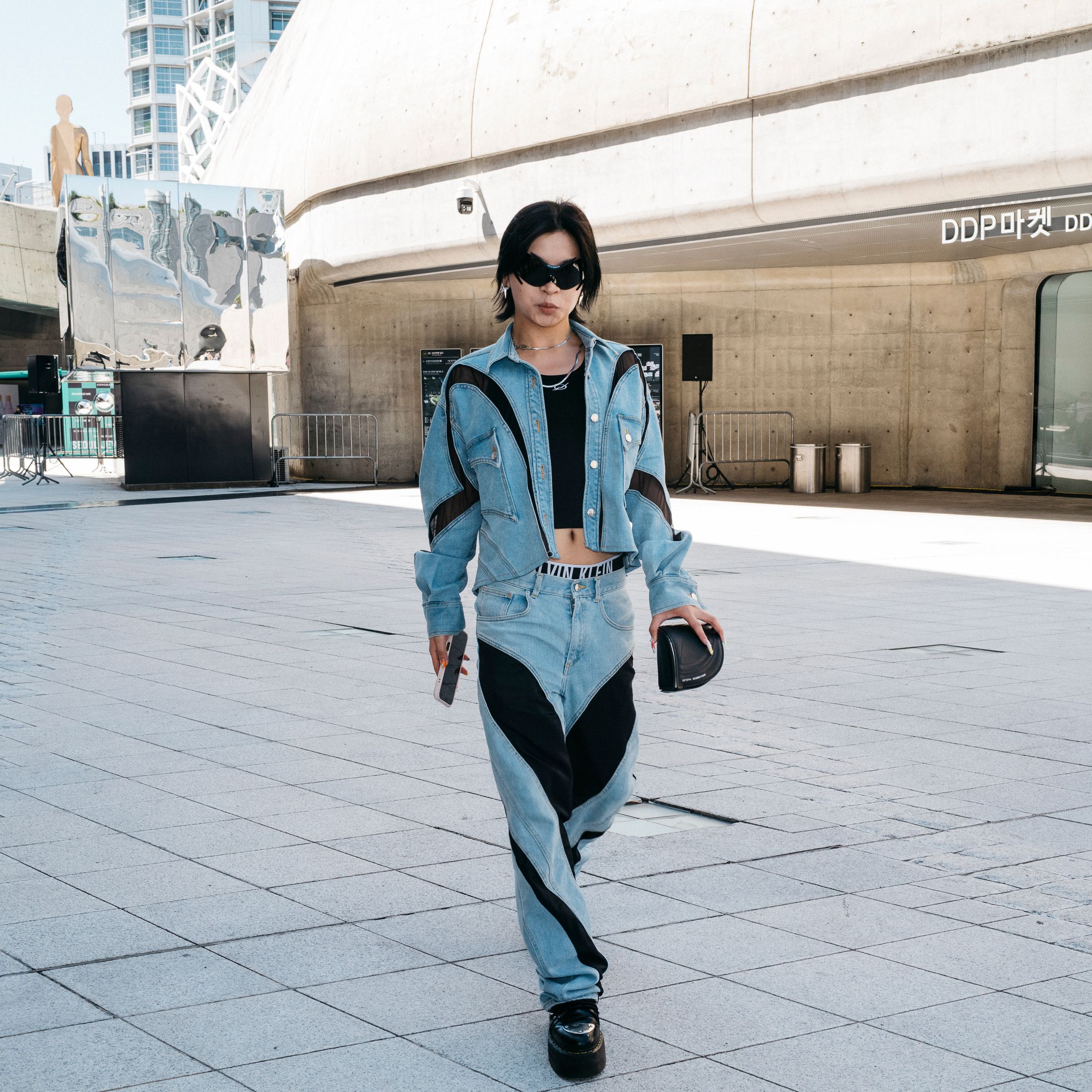 Hats, Plaids, and Lots of Denim!&-The Best Street Style From Seoul Fashion Week