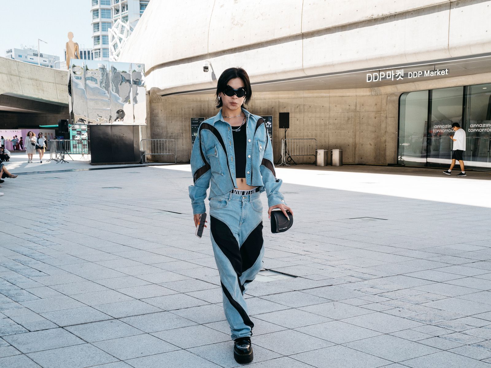 Hats, Plaids, and Lots of Denim!&-The Best Street Style From Seoul 168极速汽车直播赛车一分钟号码结果记录-极速赛车历史开奖记录体彩 Fashion Week